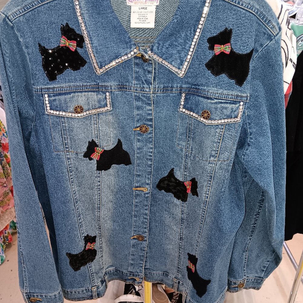 Quacker Factory Jean Jacket in size Large features Scottie Dogs